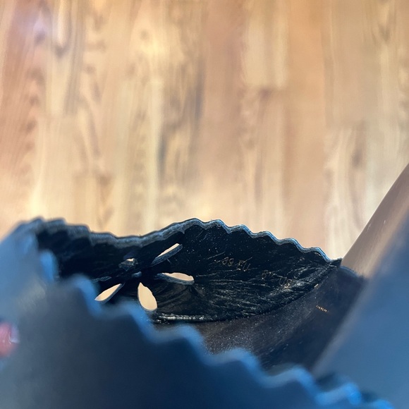 Yves Saint Laurent 5” Black Wood and Leather Heels w/ Floral Pattern size 8 1/2 - Picture 9 of 9